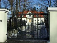Таллинн. Козе. Посольство на Lükati tee. Вид со стороны входа