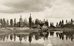 Вид на Криушскую церковь с реки Наровы. Фото около 1935 г. с сайта narova.eu